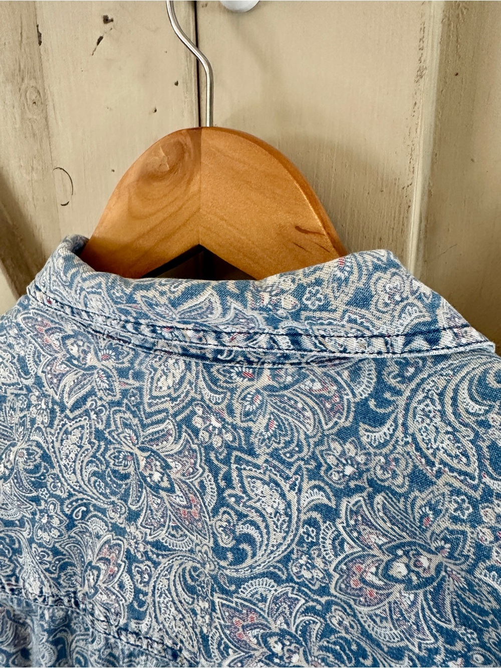 Liz Claiborne Paisley Denim Shirt Button Front Blue Cotton Women’s M Vintage - Picture 6 of 6